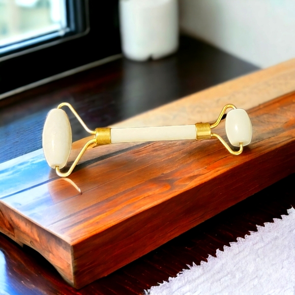 White Stone Face & Body Roller - Picture 1 of 1